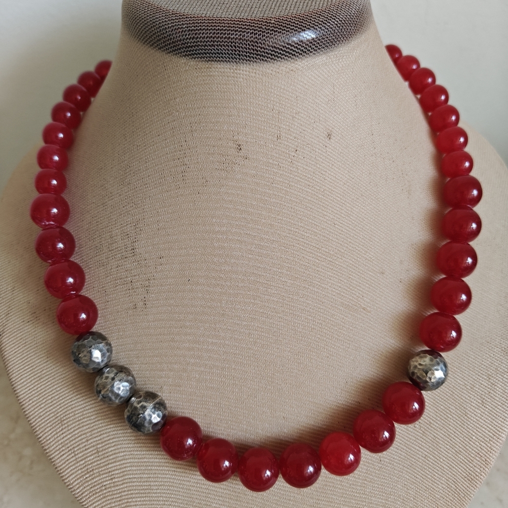 Vintage 90s-Y2K Hammered Silver & Cranberry Red Glass Beads Necklace